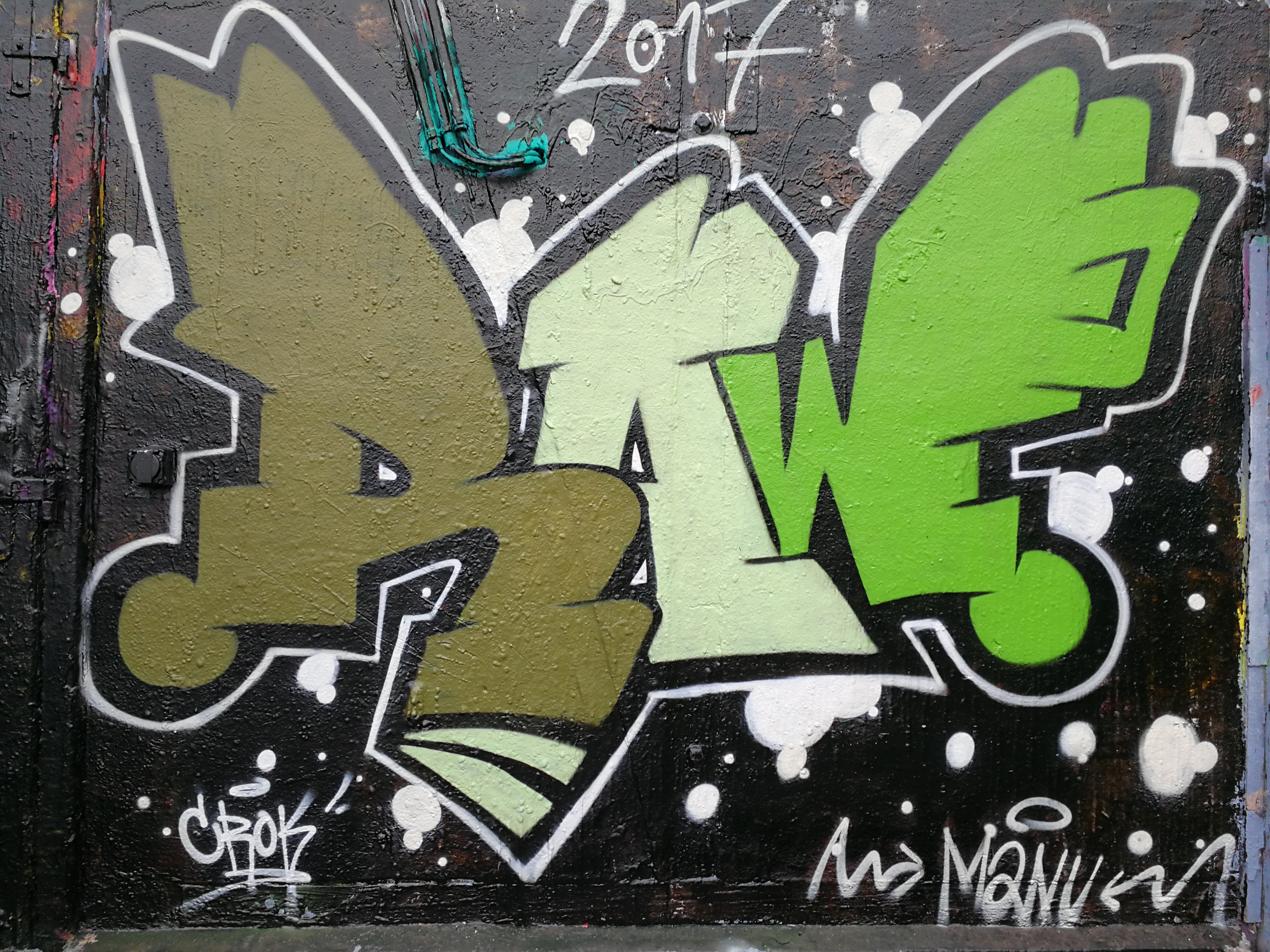 Original<br>Graffiti; RAW